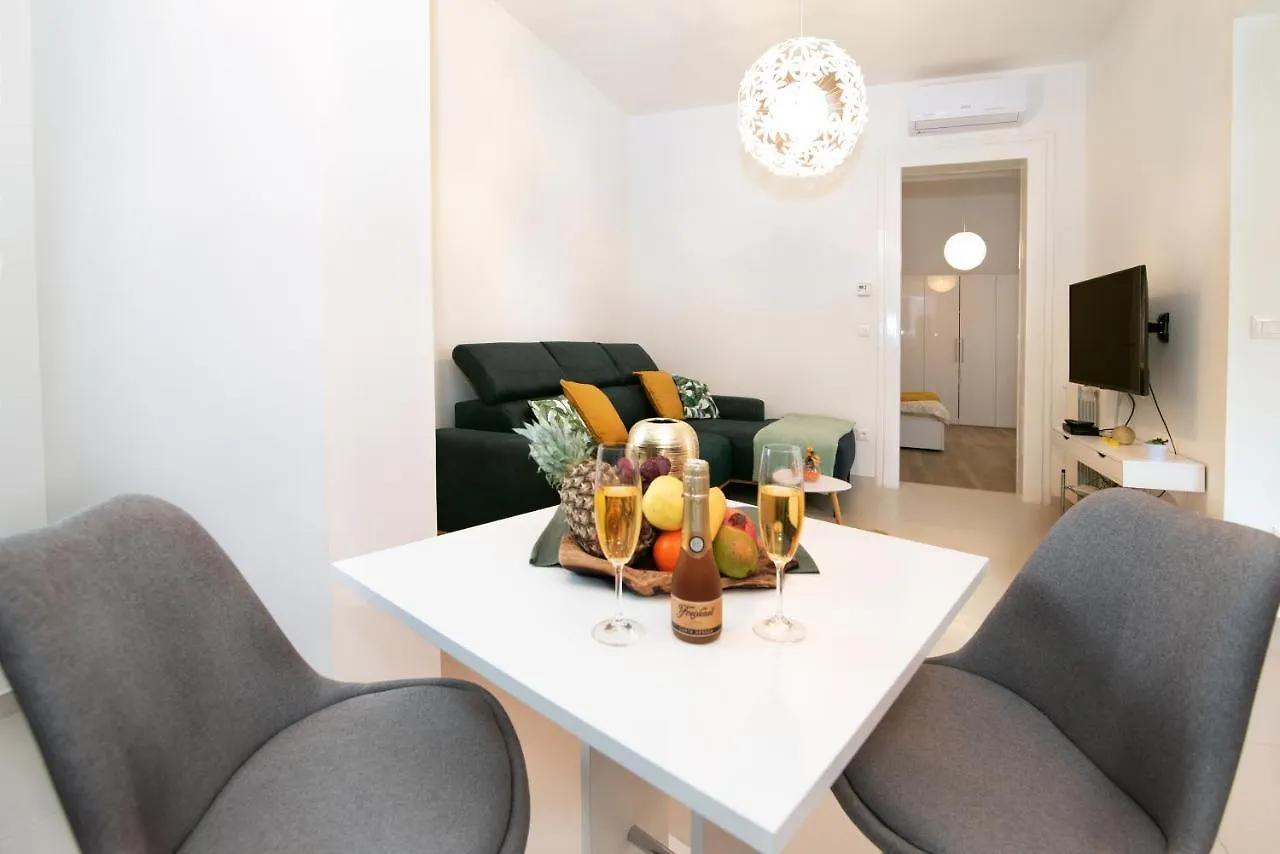 Four Modern Apartment'S At Antique Villa, Castropola 8, Pula, City Center 0*, Pula Croatia