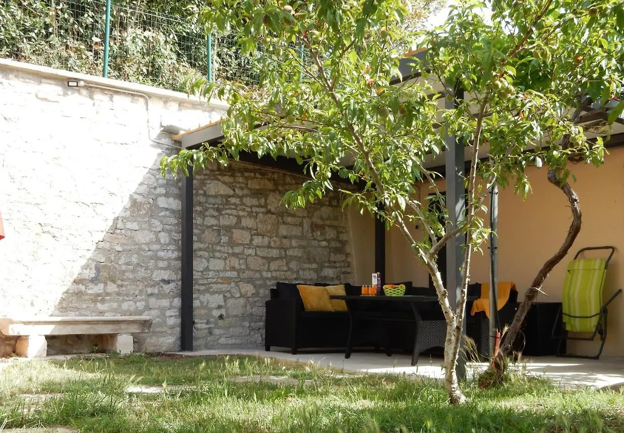 Four Modern Apartment'S At Antique Villa, Castropola 8, Pula, City Center Pula
