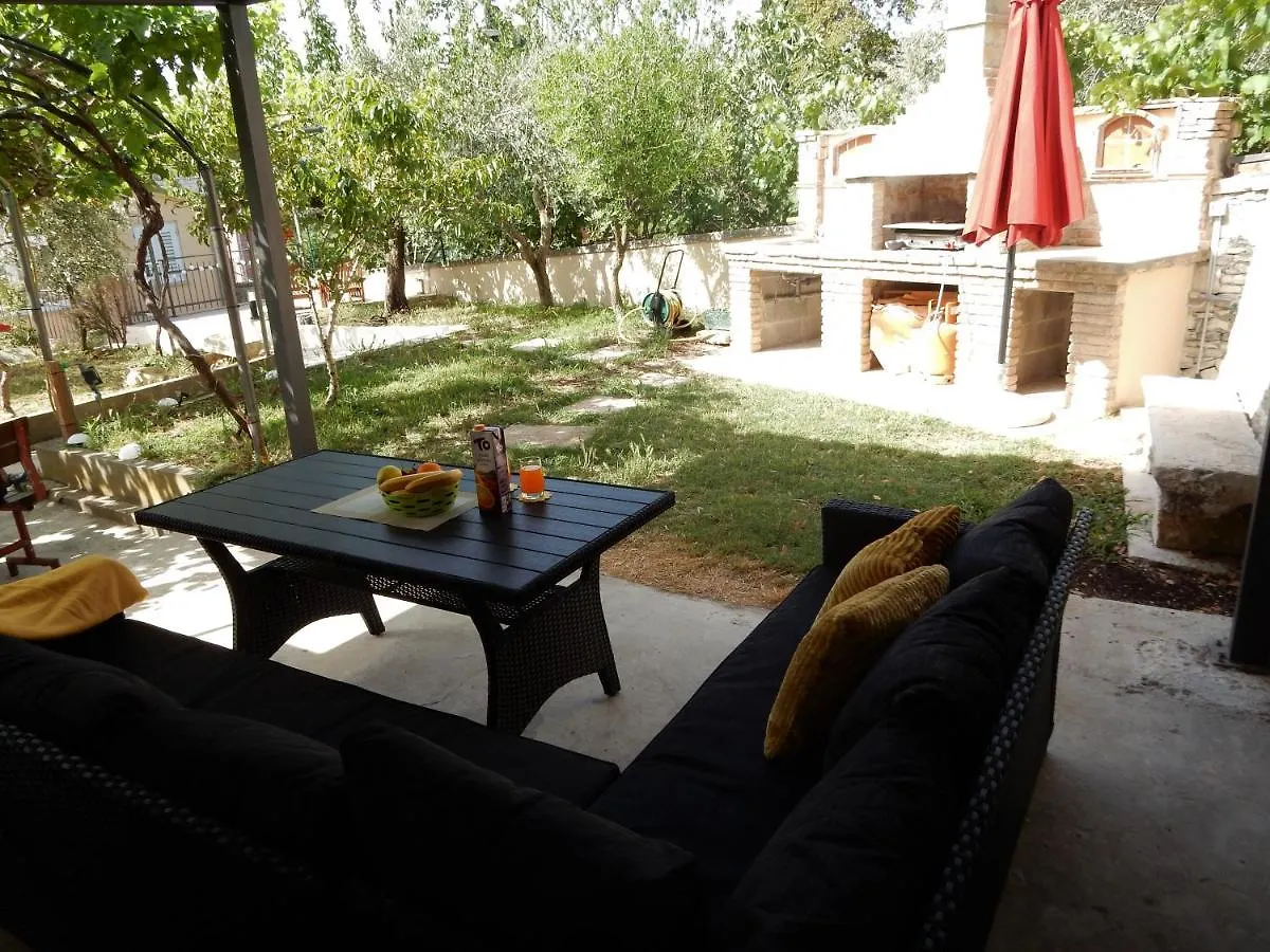 Apartman Four Modern Apartment'S At Antique Villa, Castropola 8, Pula, City Center