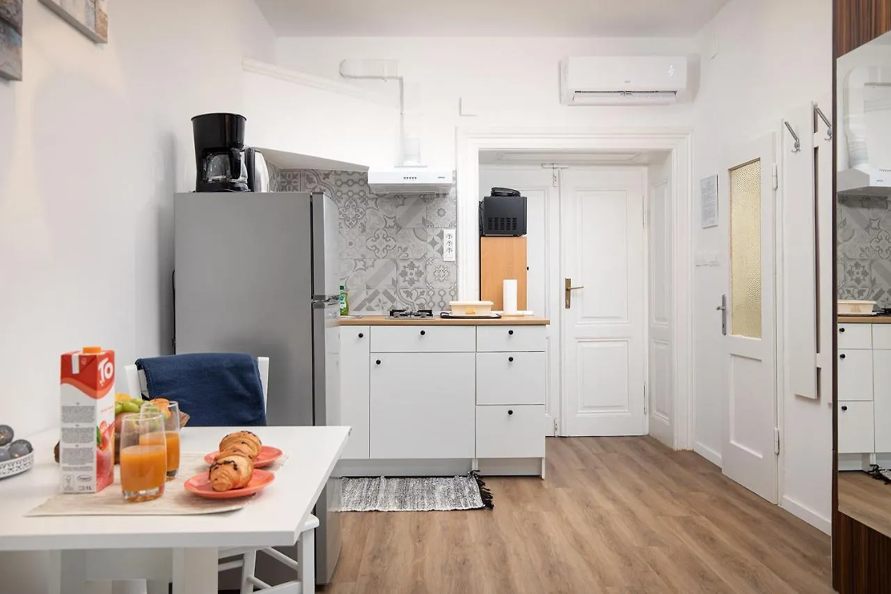 Four Modern Apartment'S At Antique Villa, Castropola 8, Pula, City Center Apartman Pula
