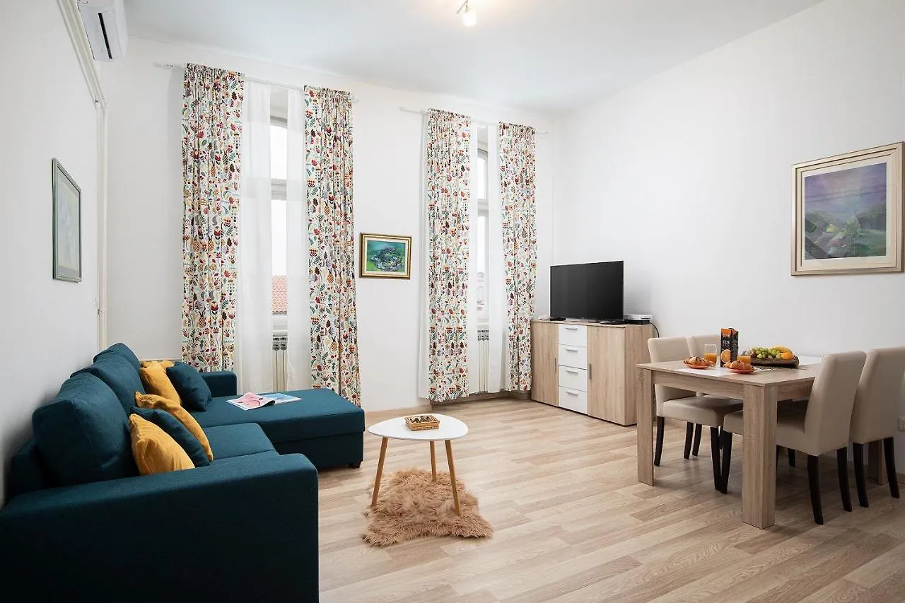 Apartman Four Modern Apartment'S At Antique Villa, Castropola 8, Pula, City Center