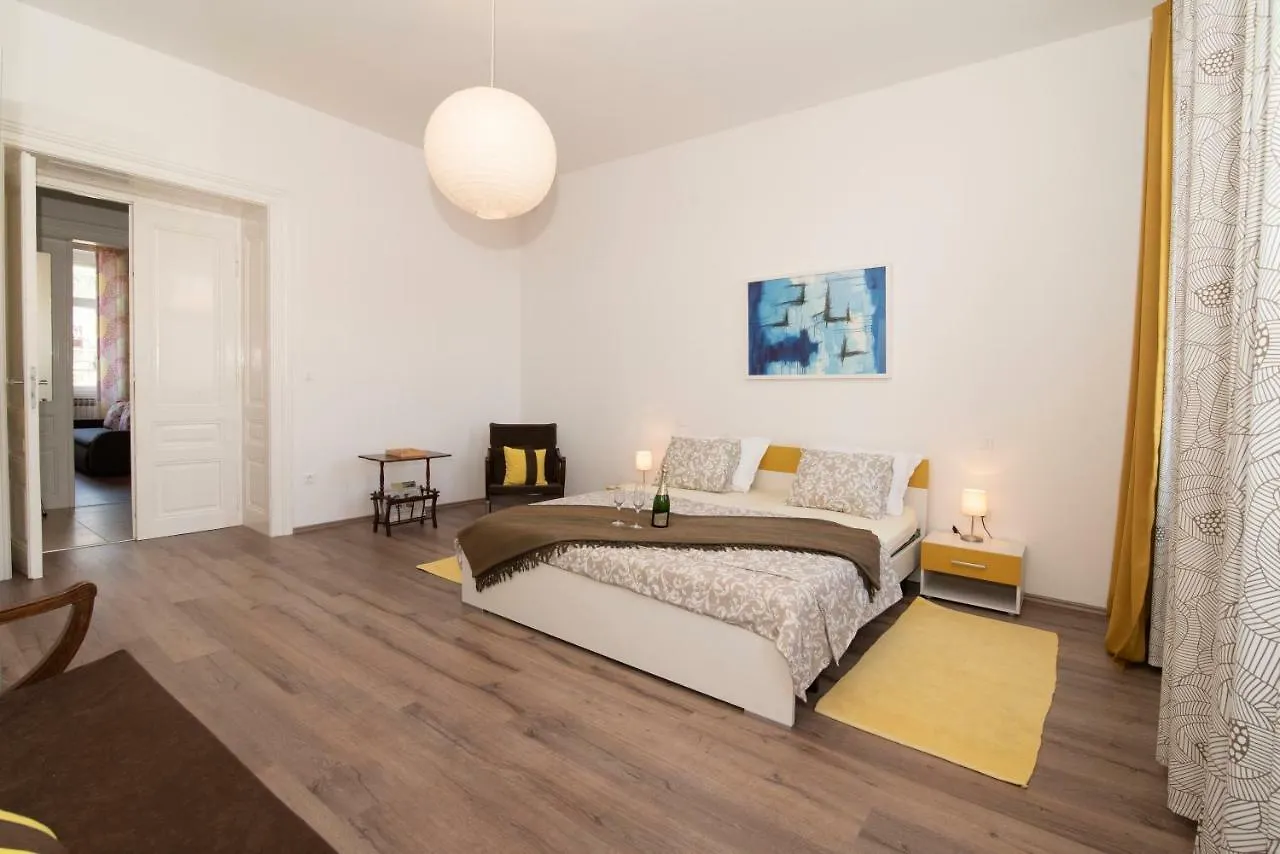 Apartman Four Modern Apartment'S At Antique Villa, Castropola 8, Pula, City Center